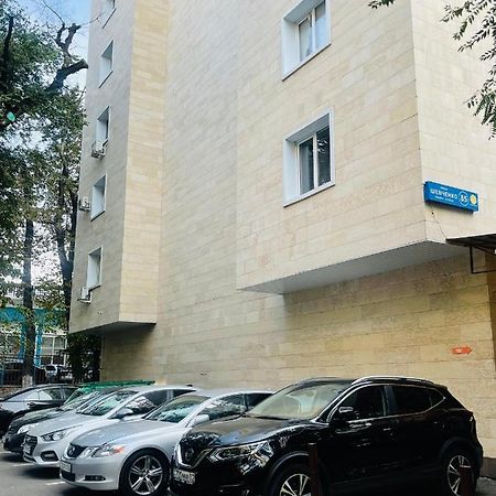Уютная Квартира В Самом Сердце Алматы Экстерьер фото